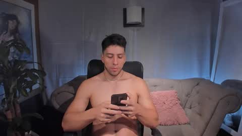 Snapshot of reymond_peter chatting on November 2025 10:57:02 PM REYMOND PETER online show from November 2025 10:57:02 PM