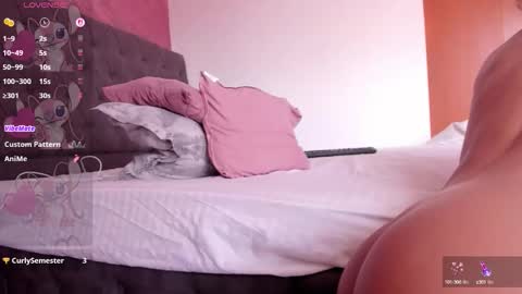 reyna77 online show from September 2025 01:11:02 PM