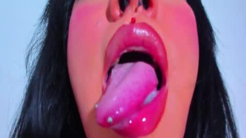 ROBERTA online show from October 2025 07:49:02 AM