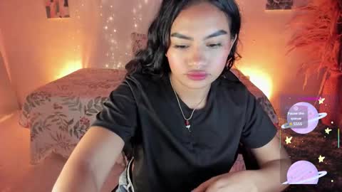 Snapshot of riana_kean chatting on November 2025 05:19:02 AM RianaK online show from November 2025 05:19:02 AM