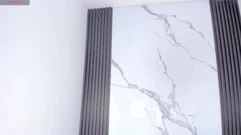 Riana online show from November 2025 06:23:01 AM