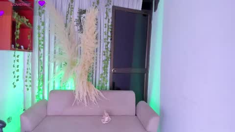 Riana online show from March 2026 04:38:02 AM