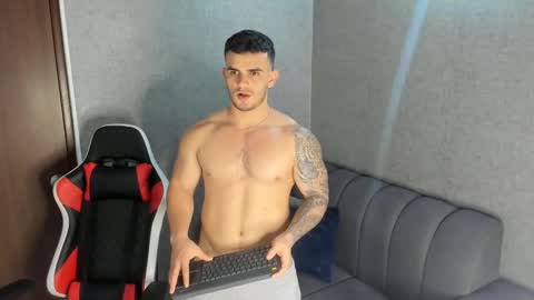 ricardogonzalez666 online show from February 2025 11:04:02 PM