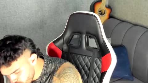 ricardogonzalez666 online show from October 2025 01:08:02 AM