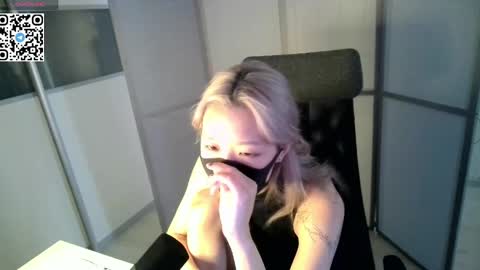 Jiwoo online show from May 2026 05:59:01 AM