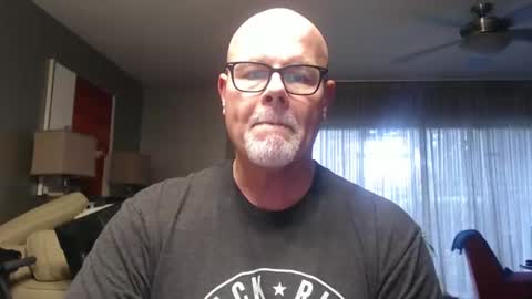 Snapshot of rich32937 chatting on October 2025 06:58:02 PM rich32937 online show from October 2025 06:58:02 PM