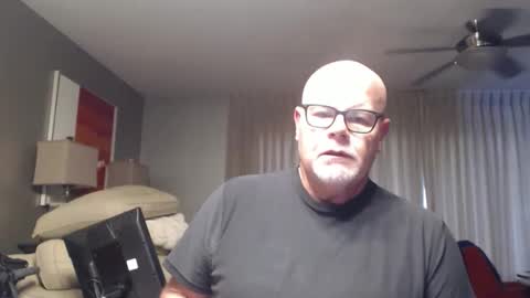 rich32937 online show from March 2026 06:44:02 PM