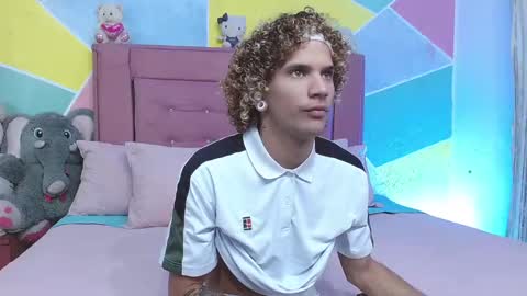 Snapshot of rich_de_la_rosa chatting on February 2025 02:29:02 AM rich and kitty online show from February 2025 02:29:02 AM