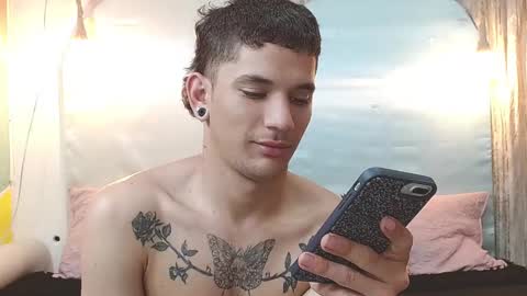 Snapshot of rich_de_la_rosa chatting on December 2025 04:29:02 AM rich and kitty online show from December 2025 04:29:02 AM