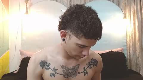 Snapshot of rich_de_la_rosa chatting on December 2025 04:07:02 AM rich and kitty online show from December 2025 04:07:02 AM