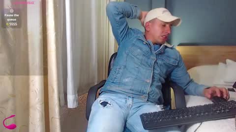 Snapshot of richi_grubby chatting on March 2025 08:54:01 PM David online show from March 2025 08:54:01 PM