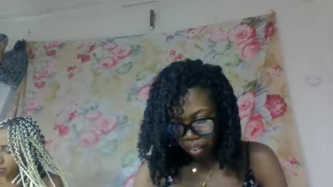 Snapshot of richimelaa chatting on May 2026 11:33:01 PM richimelaa online show from May 2026 11:33:01 PM