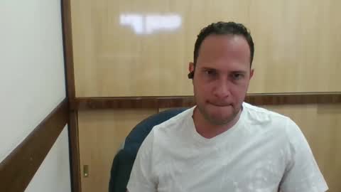 Snapshot of rick503835 chatting on October 2025 01:46:02 PM Rick Arian online show from October 2025 01:46:02 PM