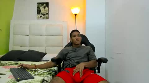 Snapshot of ricky_23cm_ chatting on February 2026 02:04:02 AM RICKY online show from February 2026 02:04:02 AM