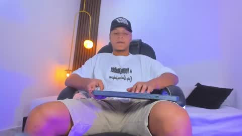 Ricky  online show from February 2025 09:50:02 PM