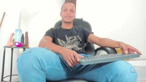 Ricky  online show from September 2025 01:23:01 PM