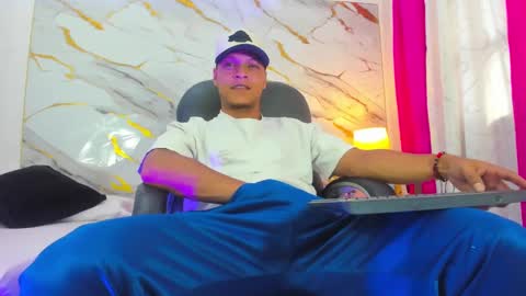 Ricky  online show from October 2025 08:51:01 PM