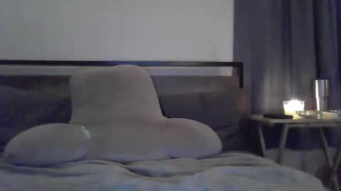 Snapshot of rickyandluucy chatting on April 2026 11:48:01 AM RickyandLuucy online show from April 2026 11:48:01 AM