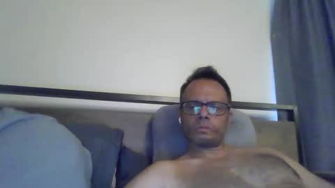 Snapshot of rickyandluucy chatting on May 2026 03:40:02 PM RickyandLuucy online show from May 2026 03:40:02 PM