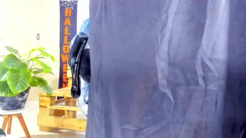 RicoBrowm online show from October 2025 05:37:02 AM