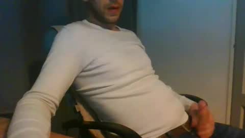 Snapshot of ricooo465 chatting on April 2026 08:57:01 PM ricooo465 online show from April 2026 08:57:01 PM