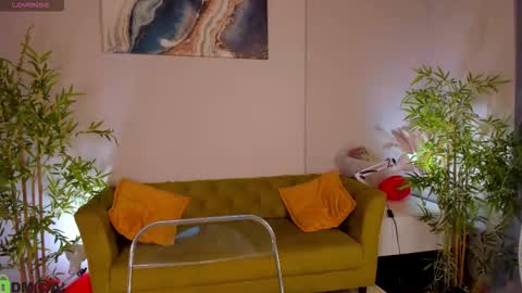 Snapshot of riddle_layla chatting on February 2026 09:18:02 AM Layla online show from February 2026 09:18:02 AM