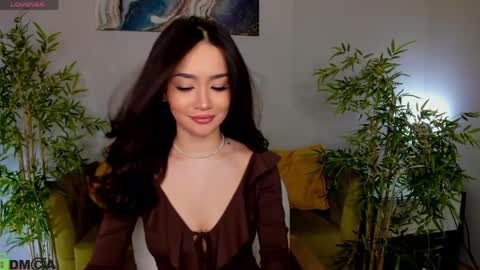 Layla online show from April 2026 09:10:02 AM