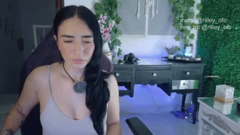 Independent model online show from July 2026 07:39:02 AM