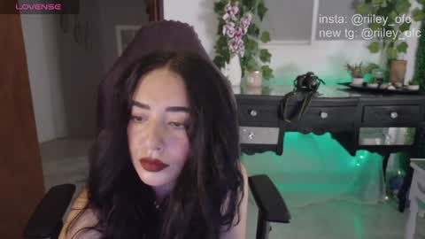 Independent model online show from July 2026 08:13:02 AM