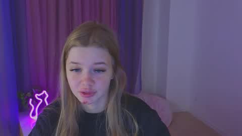 Rina online show from September 2025 08:45:02 PM