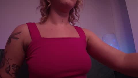 Rika online show from February 2025 11:01:02 AM