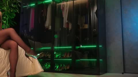    if you wanna buy smth stockingsph etc  custom videos or pics  online show from December 2024 10:27:02 AM