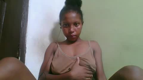 Snapshot of rinah654271 chatting on February 2026 06:34:01 AM rinah654271 online show from February 2026 06:34:01 AM