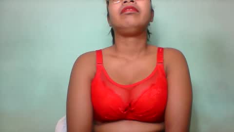 Snapshot of rinah856024 chatting on May 2026 05:12:01 AM rinah856024 online show from May 2026 05:12:01 AM