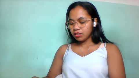 Snapshot of rinah856024 chatting on June 2026 07:19:01 PM rinah856024 online show from June 2026 07:19:01 PM