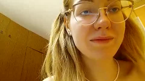 RinettaWilss online show from December 2024 03:20:02 PM