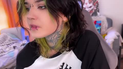   DianaBrite            fansl y online show from April 2026 01:54:02 PM