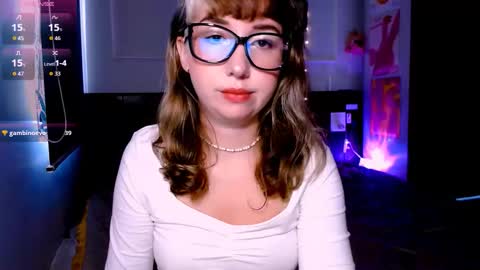 Snapshot of riri_rich chatting on September 2025 05:07:01 AM Rita online show from September 2025 05:07:01 AM