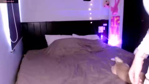 Snapshot of riri_rich chatting on September 2025 04:13:02 AM Rita online show from September 2025 04:13:02 AM