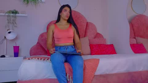 Snapshot of ririibrunette__ chatting on February 2026 08:02:01 PM RIRI online show from February 2026 08:02:01 PM