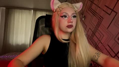 Nicole online show from April 2026 12:24:01 PM