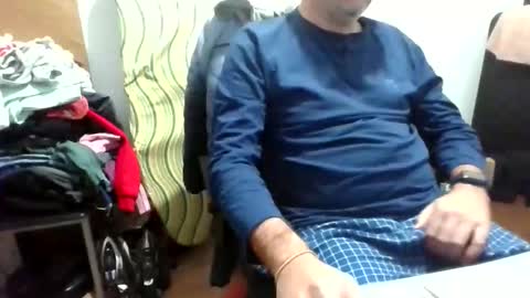 Snapshot of risen77 chatting on November 2025 10:33:02 PM risen77 online show from November 2025 10:33:02 PM