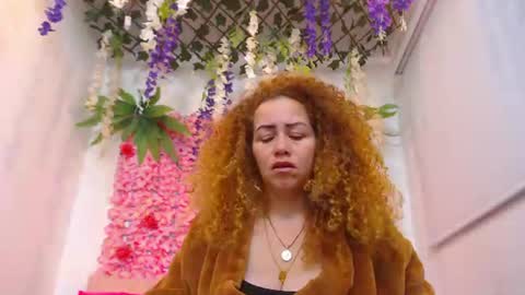 Snapshot of risitos_de_oro_ chatting on June 2026 11:12:02 AM Risitos De Oro online show from June 2026 11:12:02 AM
