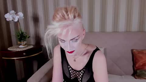 Snapshot of rita_farell chatting on October 2025 08:39:02 PM rita_farell online show from October 2025 08:39:02 PM