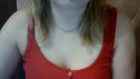 Snapshot of riveramaureen chatting on December 2024 02:30:02 PM RiveraMaureen online show from December 2024 02:30:02 PM