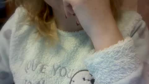 Snapshot of riveramaureen chatting on January 2025 12:56:01 PM RiveraMaureen online show from January 2025 12:56:01 PM