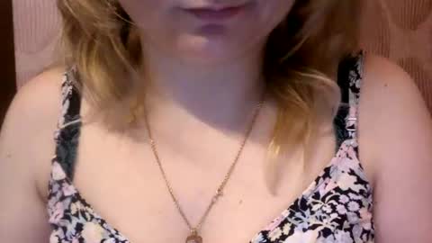 Snapshot of riveramaureen chatting on January 2025 01:00:01 PM RiveraMaureen online show from January 2025 01:00:01 PM