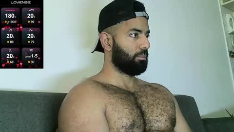 SebasRoa online show from January 2025 07:03:01 PM