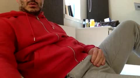 Snapshot of roadbikerider chatting on February 2025 09:20:02 AM 20cm online show from February 2025 09:20:02 AM