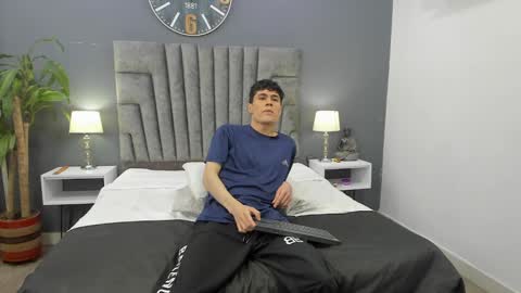 Roan Birkin online show from February 2025 07:33:01 PM